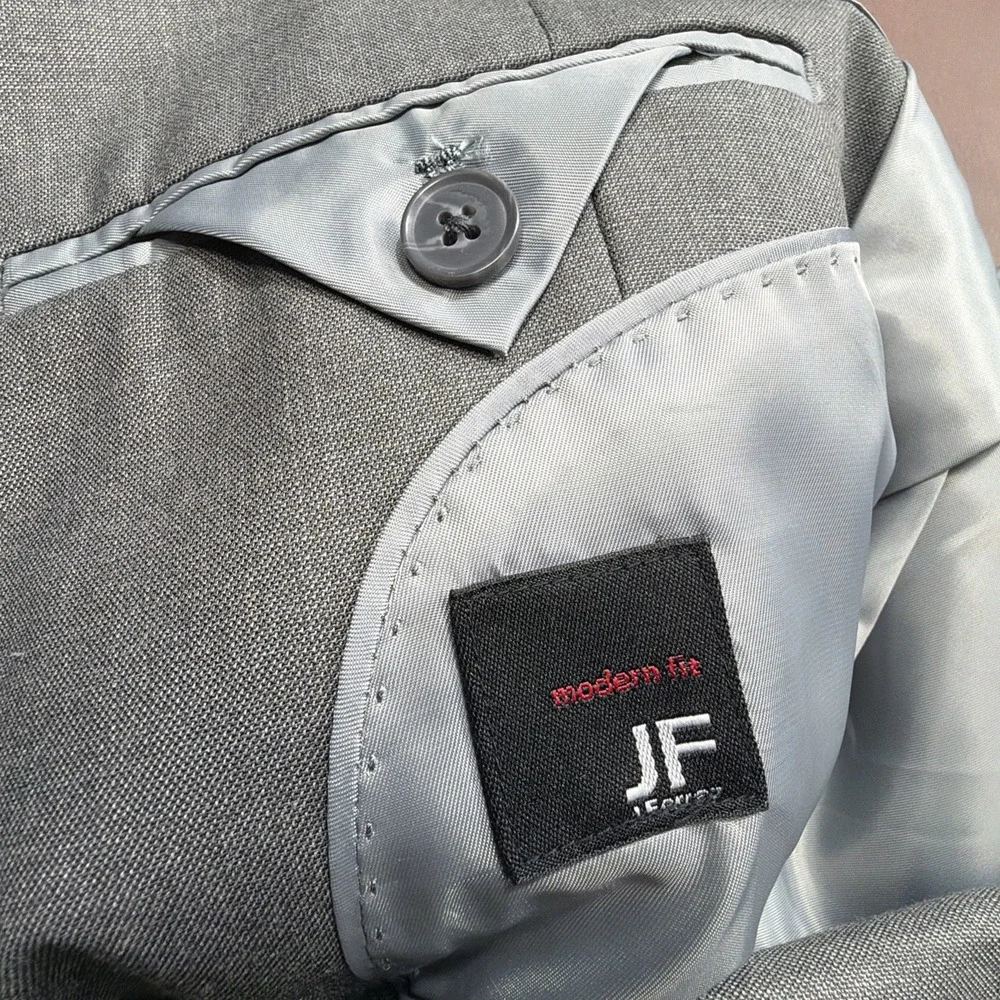 J FERRAR Modern Fit 2 Piece Full Suit Mens 36R 32x30 Sharkskin Gray Wedding New!